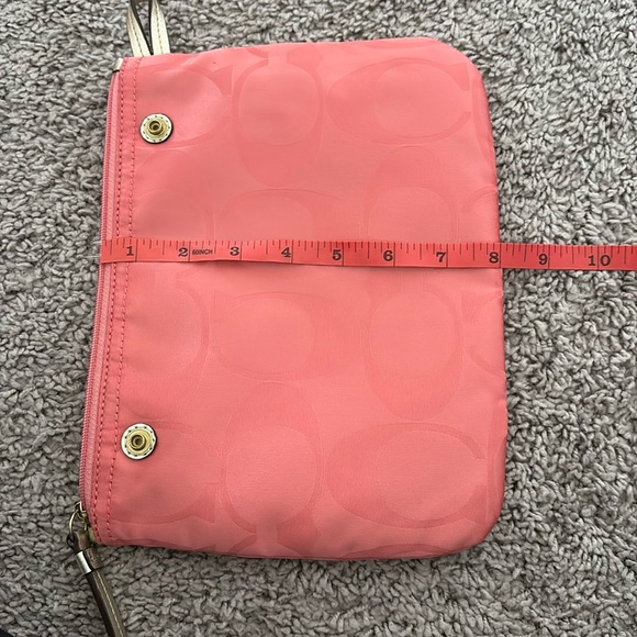 Coral Coach Nylon Tote bag with matching pouch - Picture 14 of 16